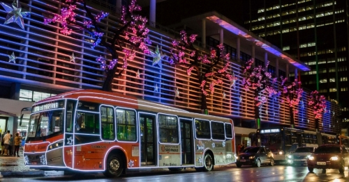ブラジルのクリスマスイルミネーション2014サンパウロ市内バス
