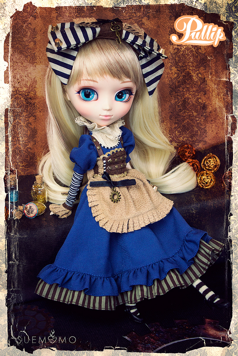 Alice in Steampunk World