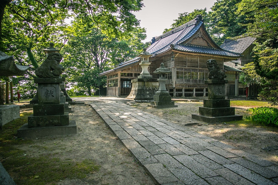 村上・岩船神社